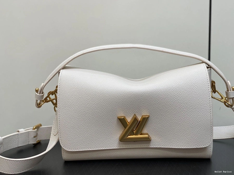 Cheap Soft LOUIS VUITTON Twist-27*19*9CM 0718